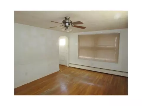 33 Pullen Ave, Pawtucket, RI 02861 photo 6