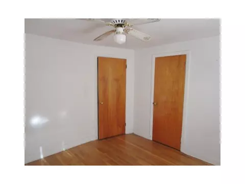 33 Pullen Ave, Pawtucket, RI 02861 photo 12