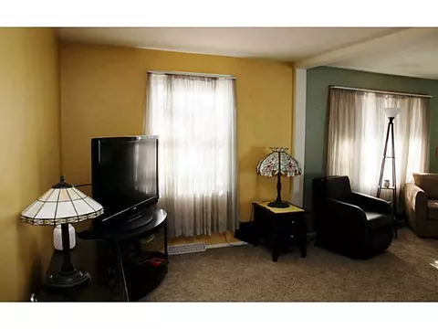 528 Walnut Hill Rd, Woonsocket, RI 02895 photo 6