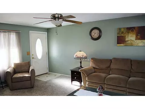 528 Walnut Hill Rd, Woonsocket, RI 02895 photo 5