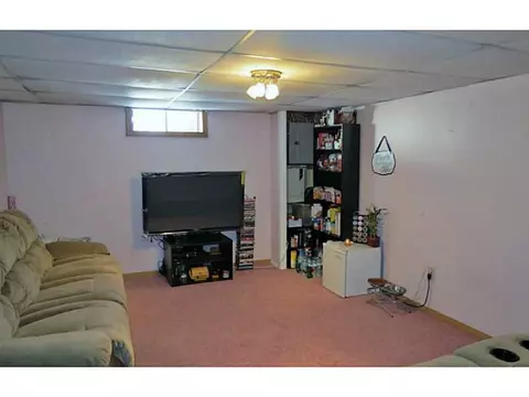 528 Walnut Hill Rd, Woonsocket, RI 02895 photo 13