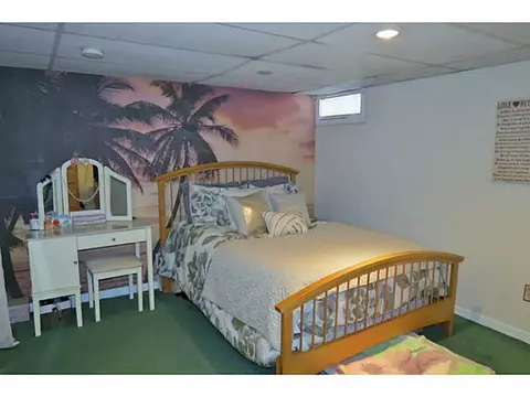 528 Walnut Hill Rd, Woonsocket, RI 02895 photo 14