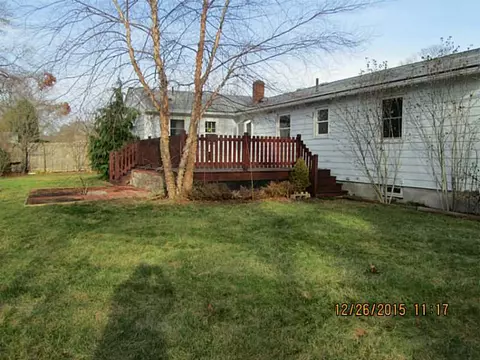78 Grassmere St, Warwick, RI 02889 photo 4