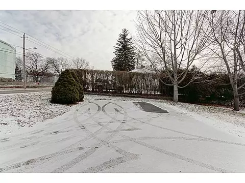 567 Logee St, Woonsocket, RI 02895 photo 8