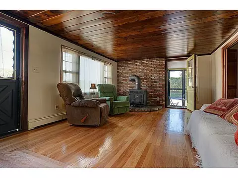 567 Logee St, Woonsocket, RI 02895 photo 9