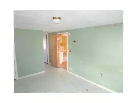 6 Berkeley St, West Warwick, RI 02893 photo 10