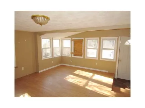 6 Berkeley St, West Warwick, RI 02893 photo 6