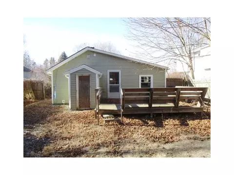 6 Berkeley St, West Warwick, RI 02893 photo 3