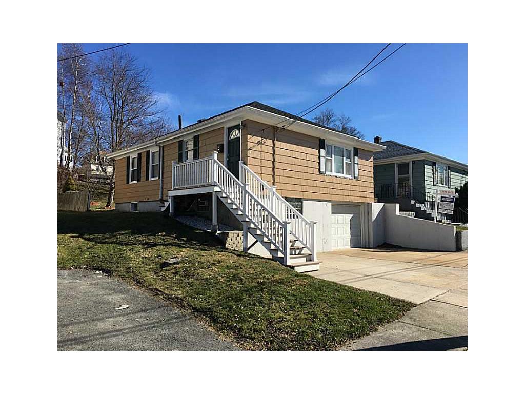 140 Ash St, Fall River, MA 02724 photo 1