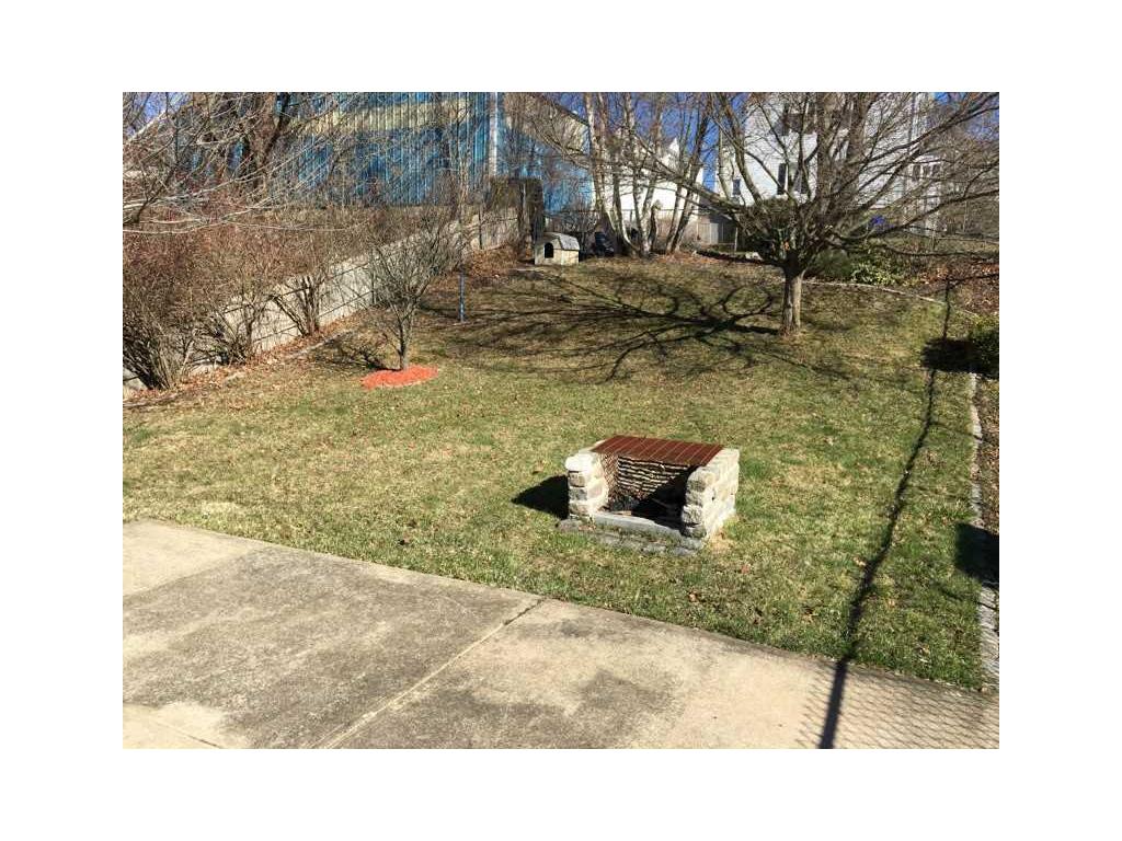 140 Ash St, Fall River, MA 02724 photo 3