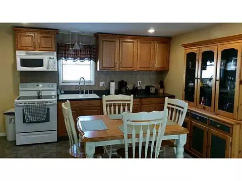 140 Ash St, Fall River, MA 02724 photo 8