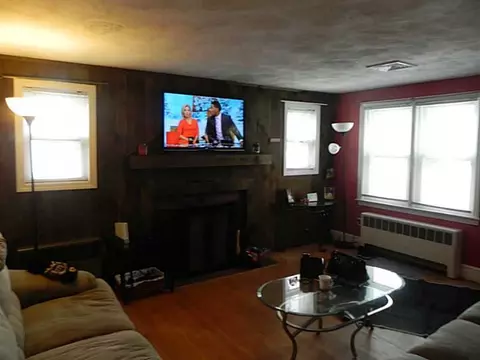 596 Main Ave, Warwick, RI 02886 photo 5