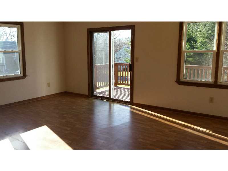 504 Brookhaven Ln, Woonsocket, RI 02895 photo 5