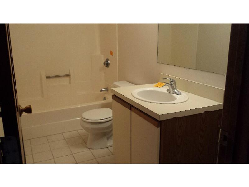 504 Brookhaven Ln, Woonsocket, RI 02895 photo 11