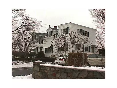 2 3rd St, Bristol, RI 02809 photo 1