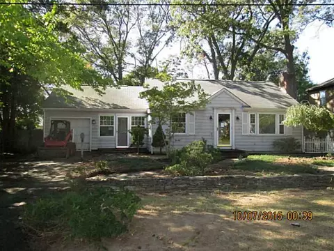 91 Danforth St, Warwick, RI 02888 photo 1