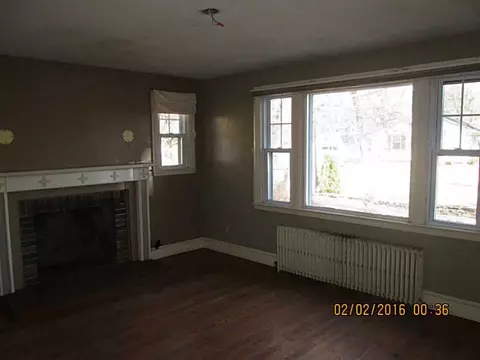 91 Danforth St, Warwick, RI 02888 photo 6