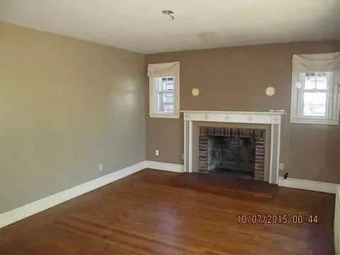 91 Danforth St, Warwick, RI 02888 photo 7