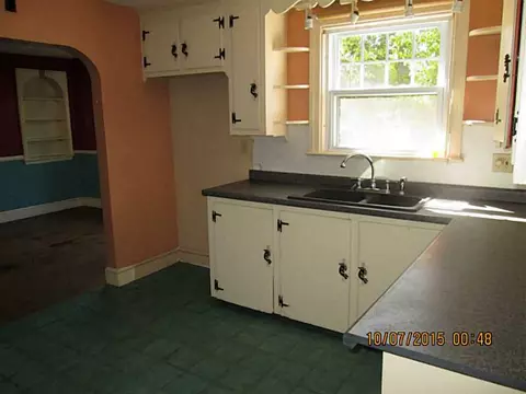 91 Danforth St, Warwick, RI 02888 photo 5