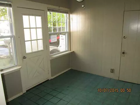 91 Danforth St, Warwick, RI 02888 photo 11