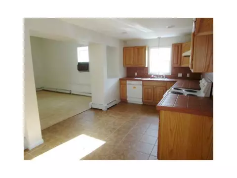285 Front St, Woonsocket, RI 02895 photo 11