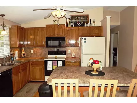 41 Black Plain Rd, Exeter, RI 02822 photo 4