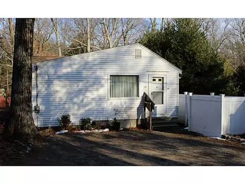 38 Parker St, Glocester, RI 02814 photo 1