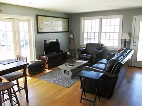 74 Atlantic Ave, Westerly, RI 02891 photo 5