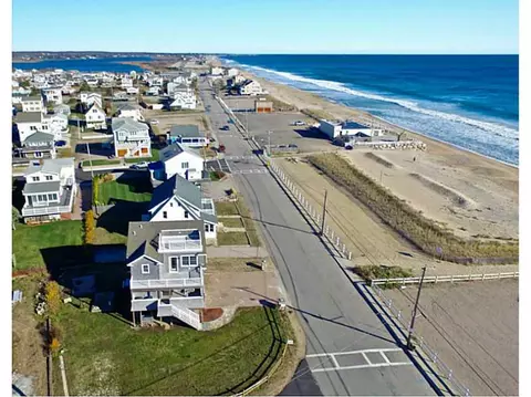 74 Atlantic Ave, Westerly, RI 02891 photo 3