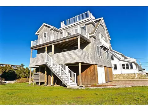 74 Atlantic Ave, Westerly, RI 02891 photo 1