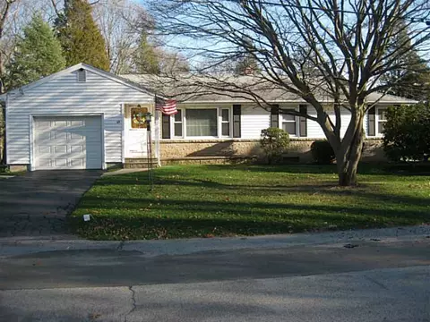 64 Craig Rd, Warwick, RI 02886 photo 2