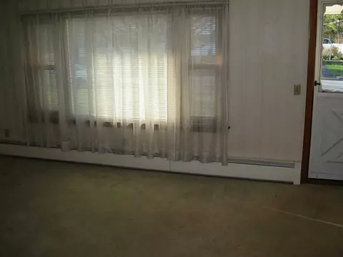 64 Craig Rd, Warwick, RI 02886 photo 5