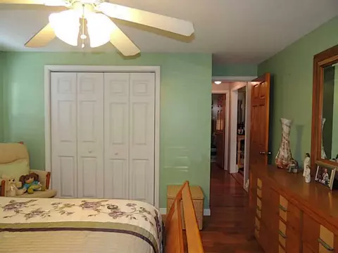 42 Damon Ave, Warwick, RI 02889 photo 4