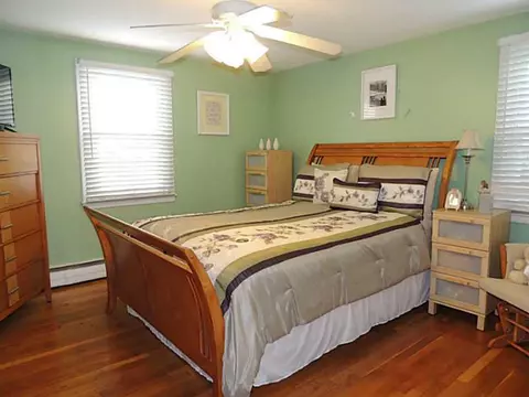 42 Damon Ave, Warwick, RI 02889 photo 2