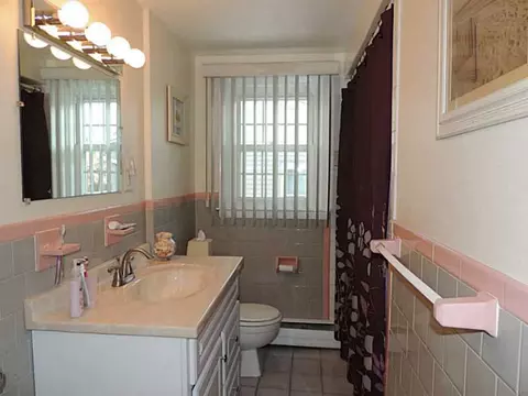42 Damon Ave, Warwick, RI 02889 photo 5