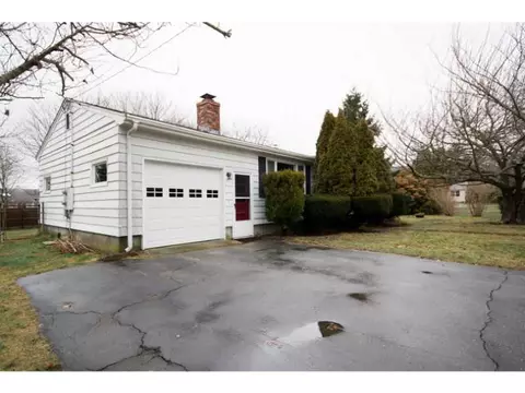 10 Cedar Ave, Middletown, RI 02842 photo 22