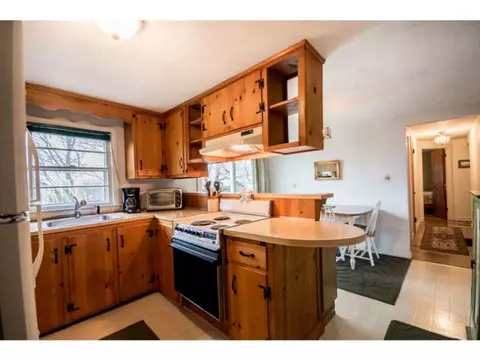 10 Cedar Ave, Middletown, RI 02842 photo 12