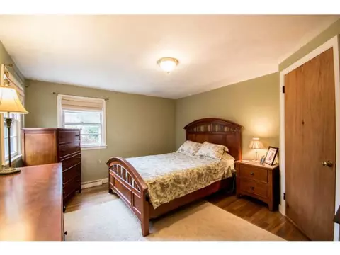 10 Cedar Ave, Middletown, RI 02842 photo 14