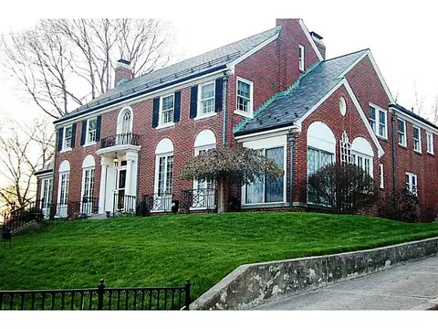 346 Gaskill St, Woonsocket, RI 02895 photo 1