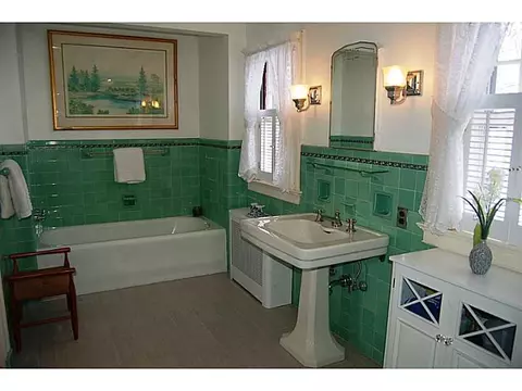 346 Gaskill St, Woonsocket, RI 02895 photo 18