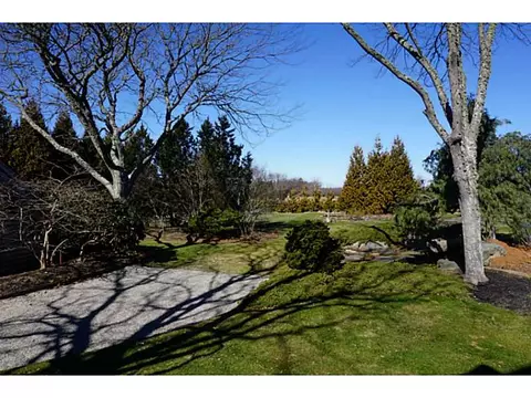 89 Old Main Rd, Little Compton, RI 02837 photo 4