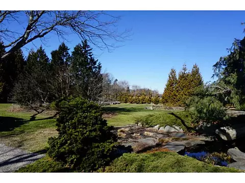 89 Old Main Rd, Little Compton, RI 02837 photo 3