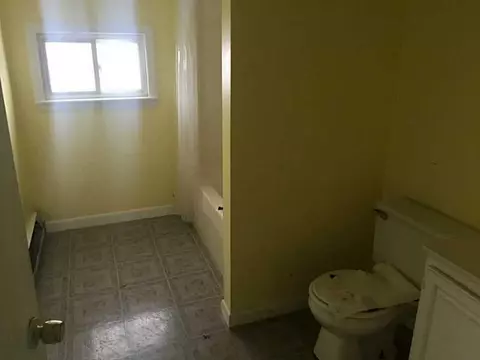 61 Oak St, Woonsocket, RI 02895 photo 4