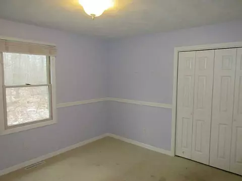 64 Mohawk Trl, Cranston, RI 02921 photo 10