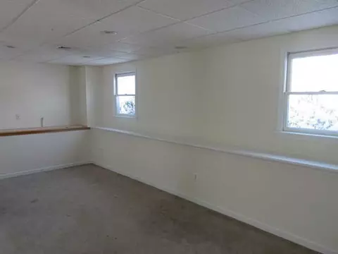 64 Mohawk Trl, Cranston, RI 02921 photo 16