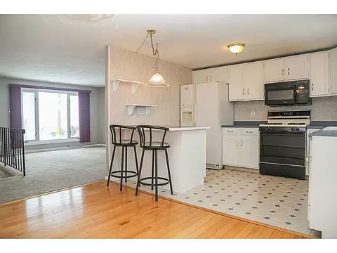 117 Shawomet Ave, Warwick, RI 02889 photo 10