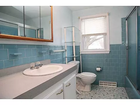 117 Shawomet Ave, Warwick, RI 02889 photo 12