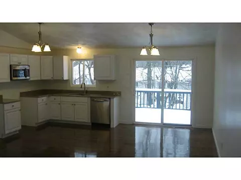 43 Benoit St, Coventry, RI 02816 photo 6