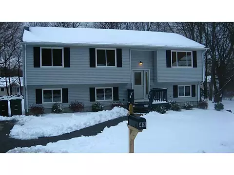 43 Benoit St, Coventry, RI 02816 photo 2