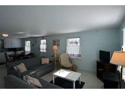 9 Breach Dr, Westerly, RI 02891 photo 3